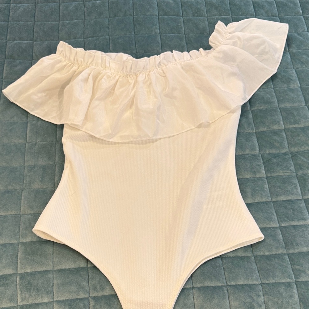 TCEC Off-Shoulder White Women’s Size Small Bodysuit